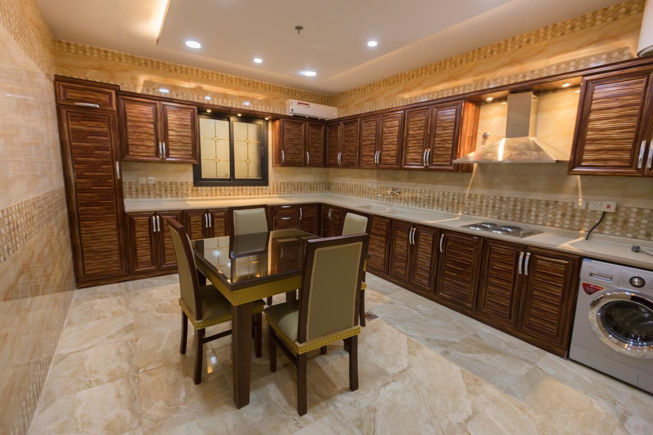 Luxury Hotel Apartments Tabuk Bagian luar foto