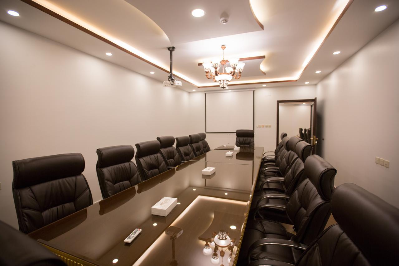 Luxury Hotel Apartments Tabuk Bagian luar foto