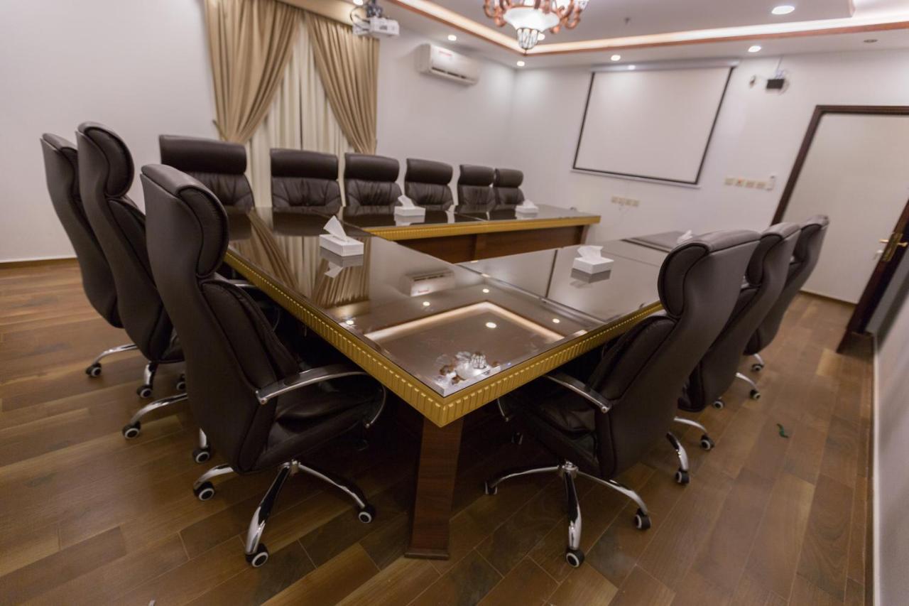 Luxury Hotel Apartments Tabuk Bagian luar foto