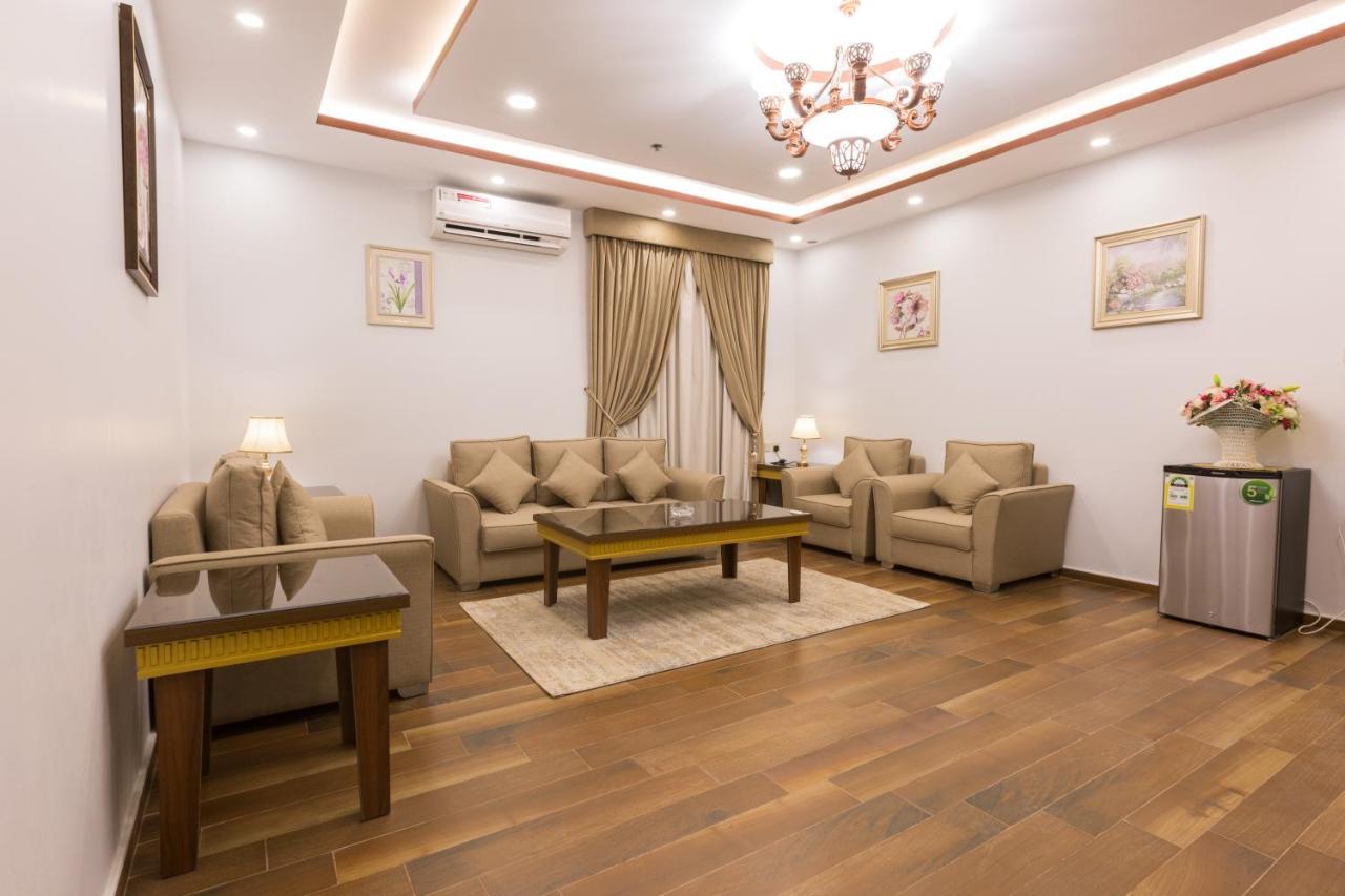 Luxury Hotel Apartments Tabuk Bagian luar foto