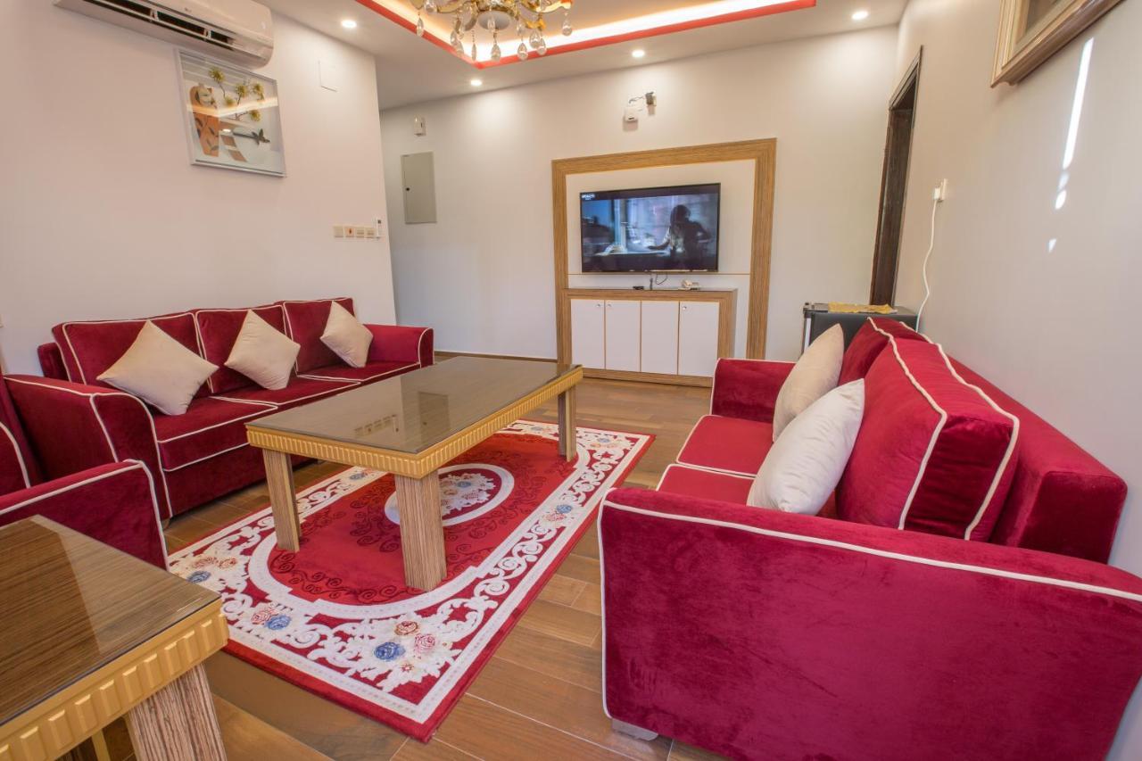 Luxury Hotel Apartments Tabuk Bagian luar foto