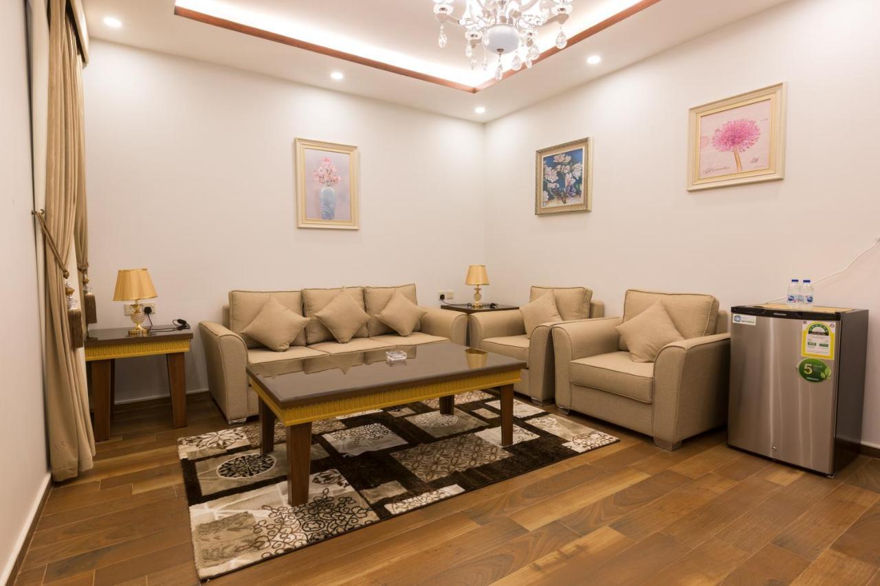 Luxury Hotel Apartments Tabuk Bagian luar foto